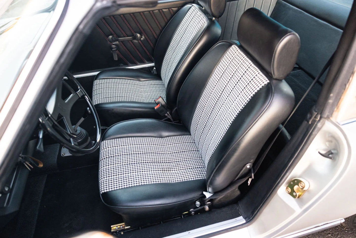 1972 911S Targa Silver Metallic - DNA - Motorsports