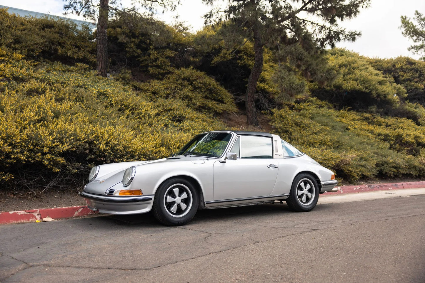 1972 911S Targa Silver Metallic - DNA - Motorsports