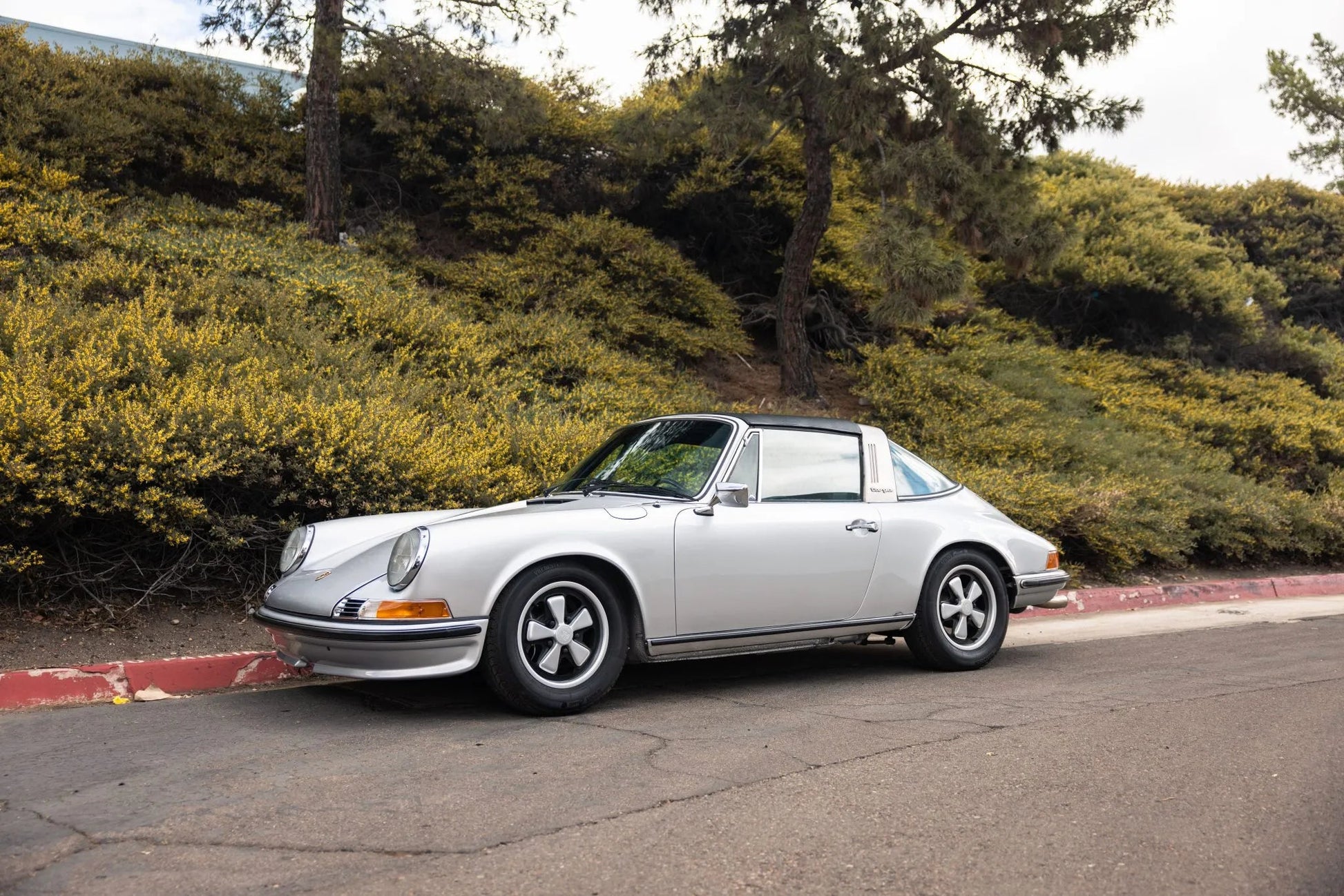 1972 911S Targa Silver Metallic - DNA - Motorsports